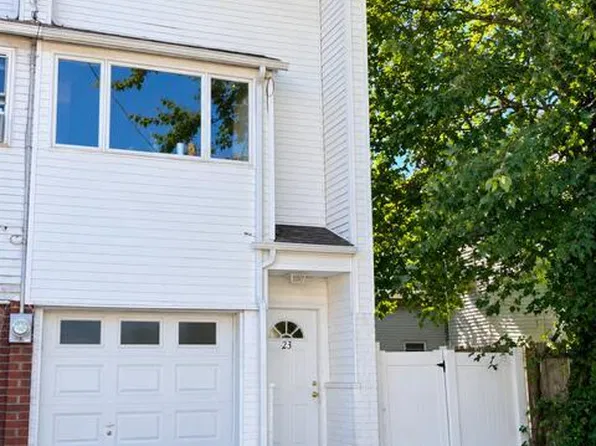 23 Emeric Ct, Staten Island, NY 10303