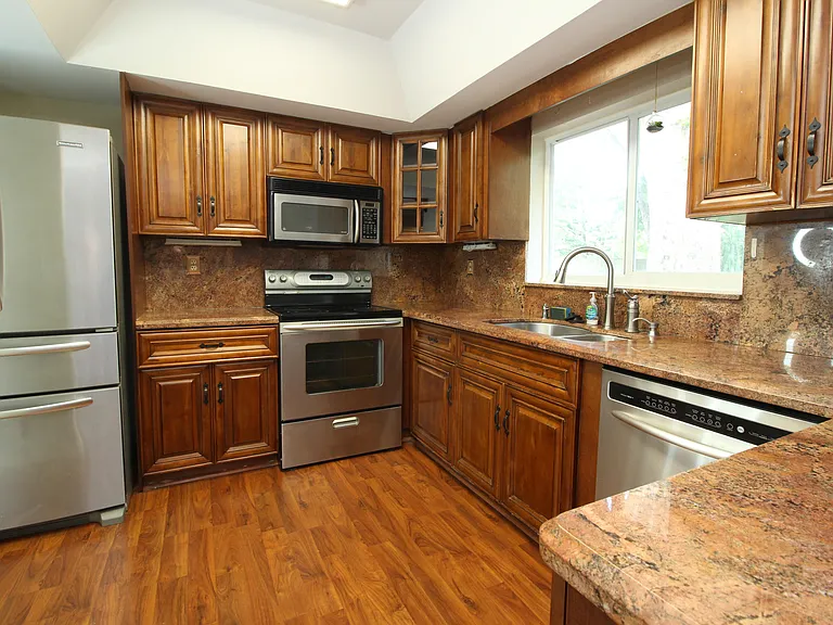 8321 SW 39th Ct — Photo 4