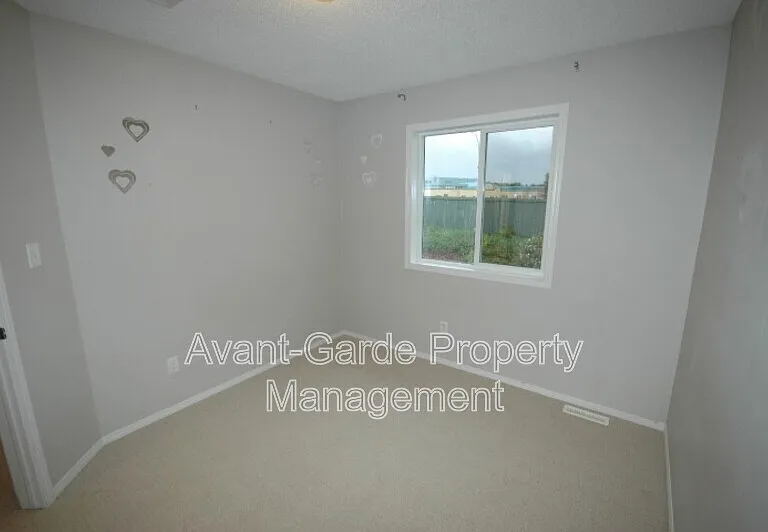 57 Vaughn Ave — Photo 10