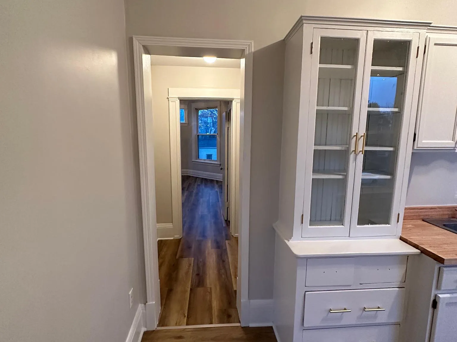 2 bed, 900 sqft, $1,350 — Photo 4