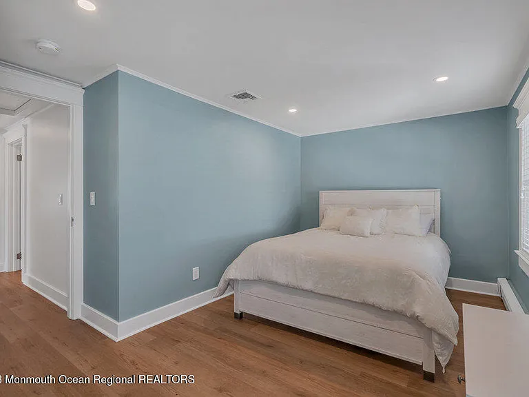 64 Curtis Ave — Photo 37
