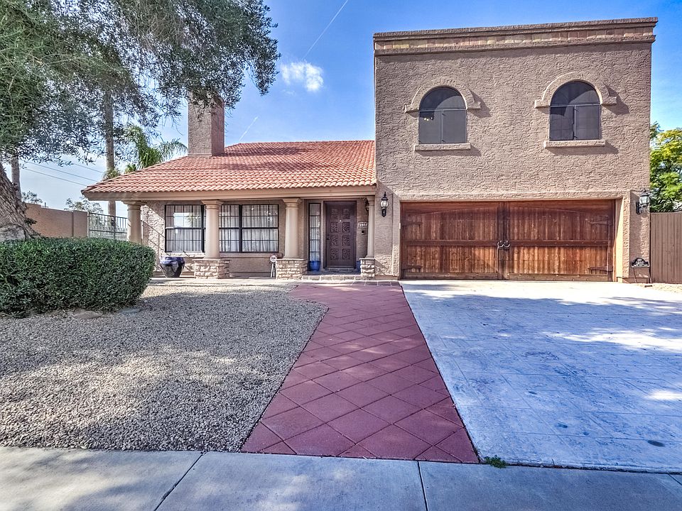 1st image of 2402 N 76th Pl