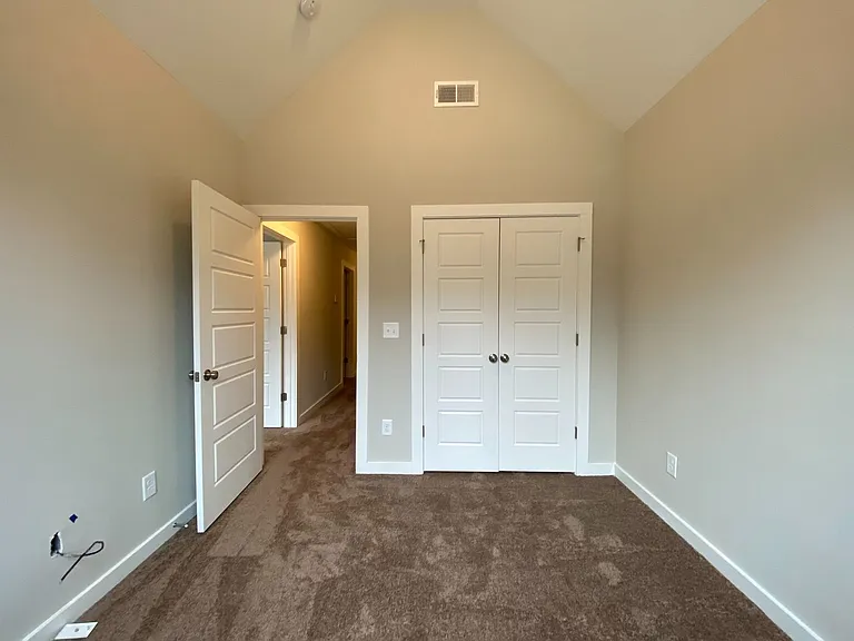7950 Saint James Dr — Photo 34