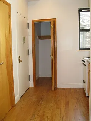 Rented by Tower Brokerage | media 14