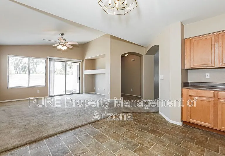 34467 N Picket Post Dr — Photo 8
