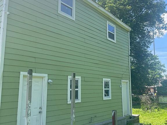3rd image of 924 J W Williams Ln
