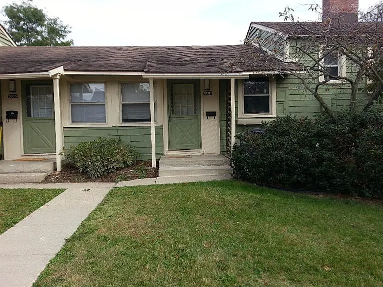2607 Whitewood St photo 1