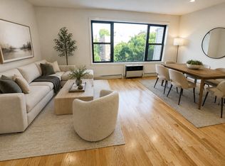 25-34 23rd St #O3, Astoria, NY 11102