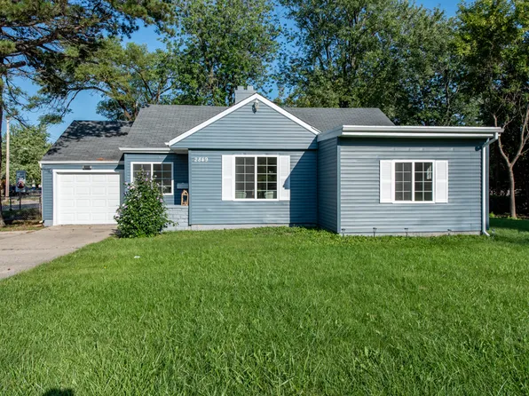 2849 N Lewis Ave, Waukegan, IL 60087