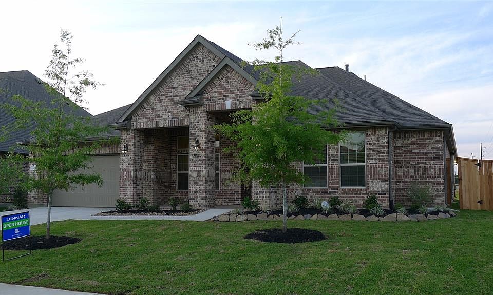 1st image of 15210 Stitchbird Ln