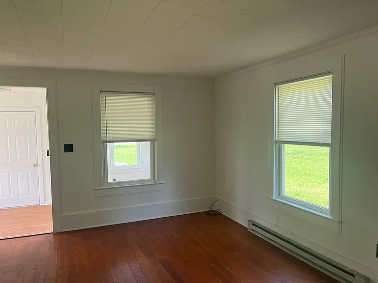 12191 Somerset Ave — Photo 8