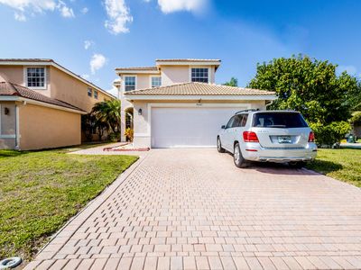 5081 Saturn Ring Court, Greenacres, FL, 33463
