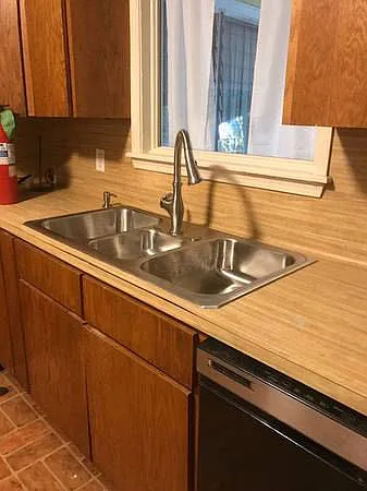 3 bed, 2.5 bath, 1800 sqft, $1,700 — Photo 4