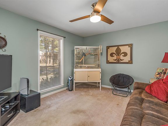 5th image of 1027 Manor Pl