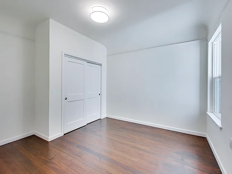 554A Natoma St #A — Photo 15