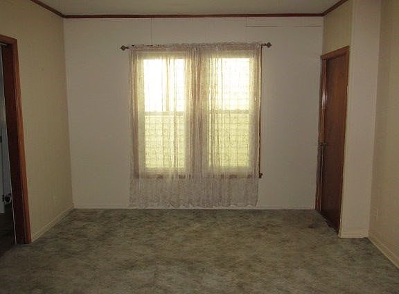 4th image of 115 Olive Ave