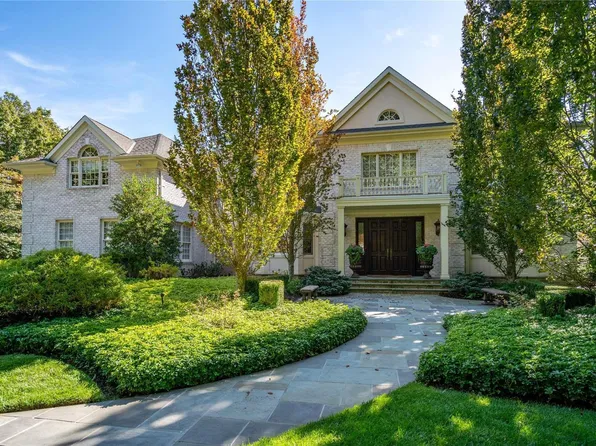 43 Hilltop Drive, Laurel Hollow, NY 11791