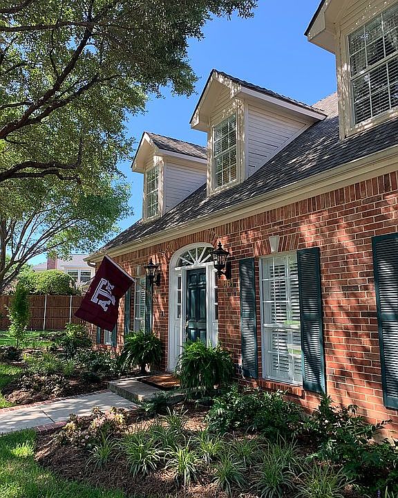 2nd image of 651 Lake Park Dr