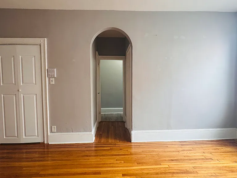 821 Bergen Ave #C5 — Photo 4