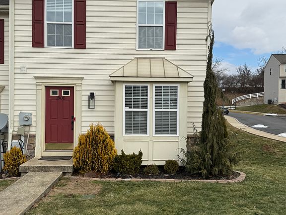 2nd image of 1908 Orchard View Rd