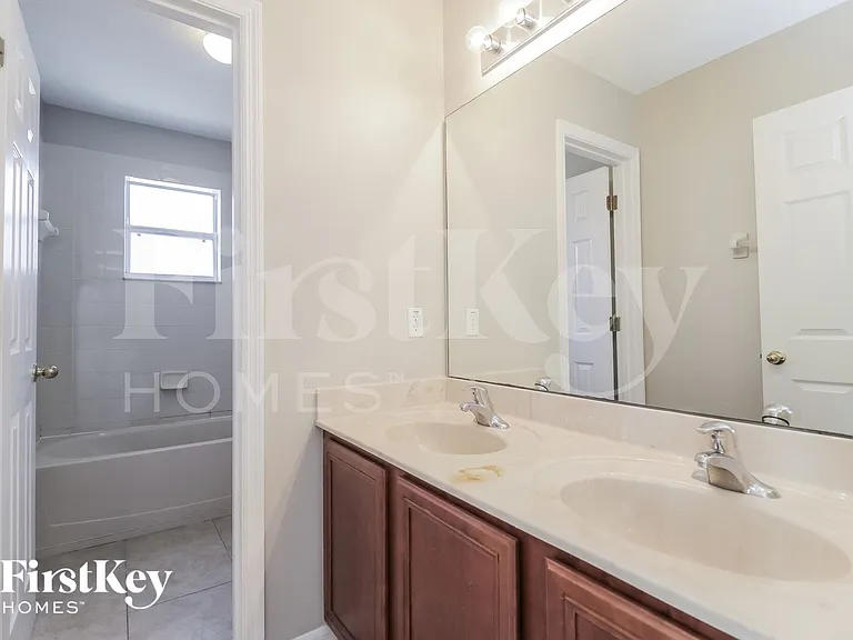 556 Big Sioux Ct — Photo 14