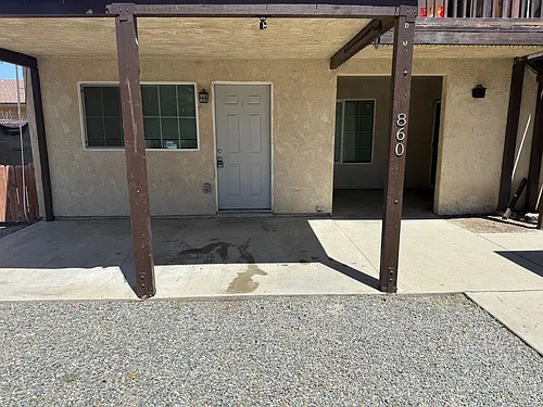 860 Douglas Ct Photo 1