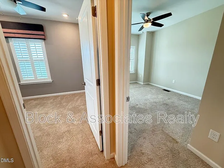 537 Austin View Blvd — Photo 30