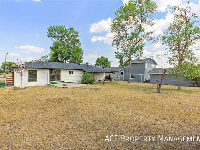 209 Wedgewood Dr — Photo 16