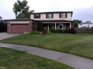 18234 Kandt Dr, Macomb, MI 48044