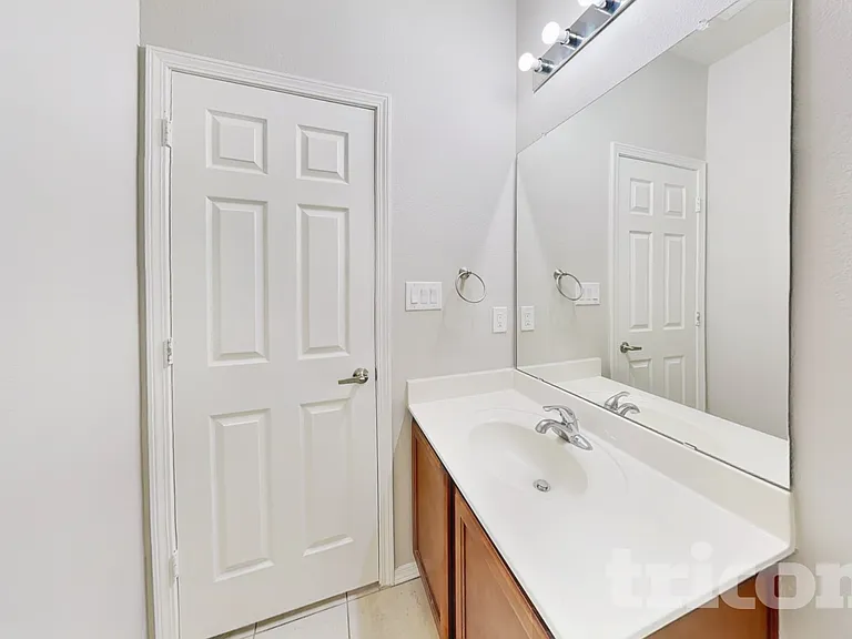 2081 Camino Rincon SW — Photo 17