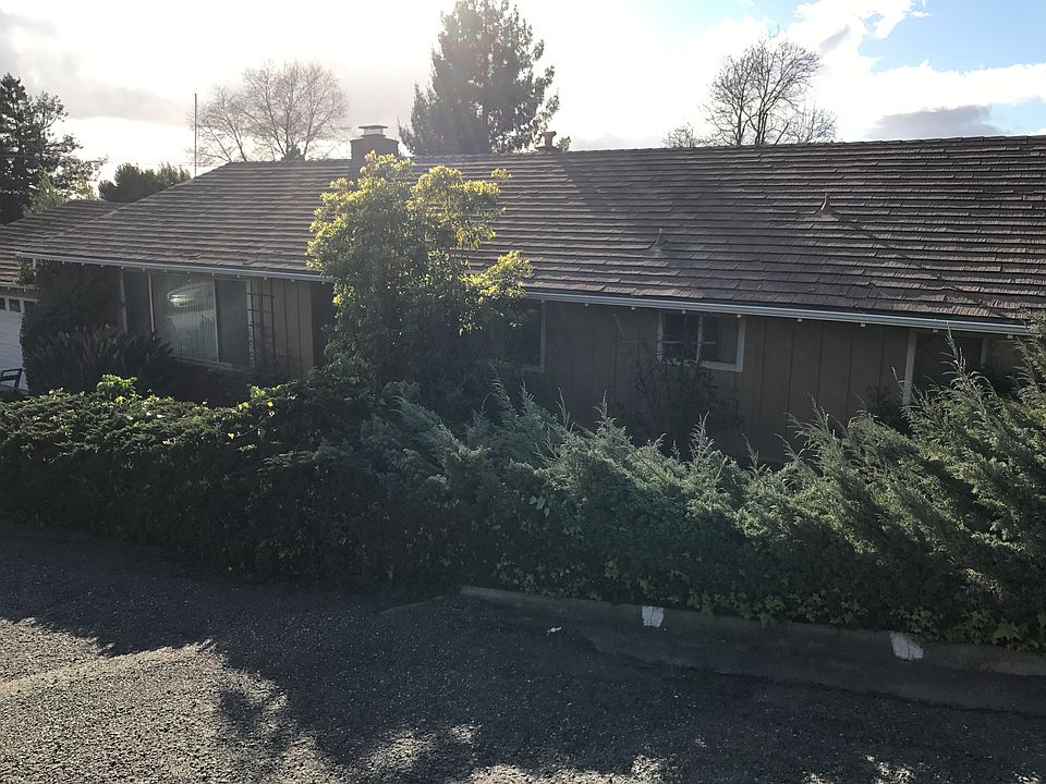 2nd image of 732 Pomona Ave