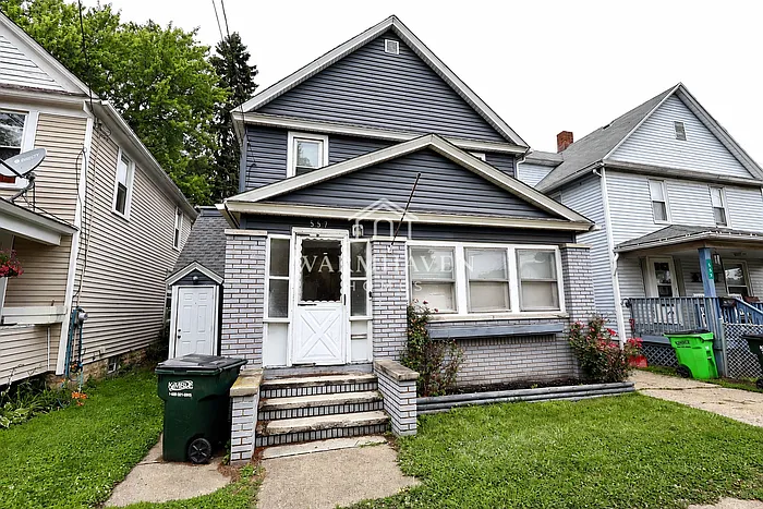 557 W Hopocan Ave — Photo 1
