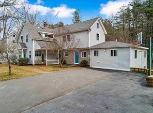 21 Chester Rd, Derry, NH 03038