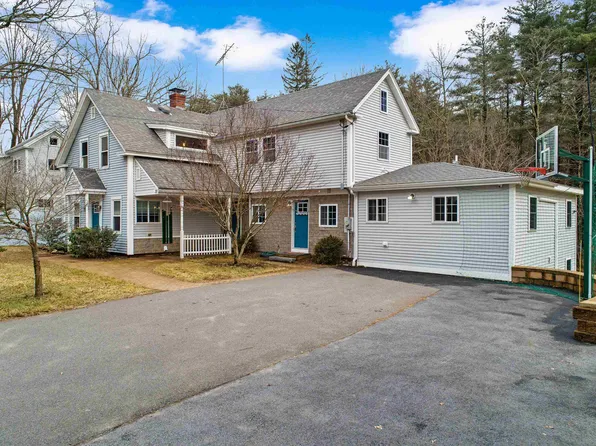 21 Chester Road, Derry, NH 03038