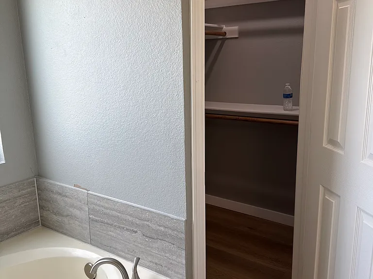 6405 Rosebud Dr — Photo 18