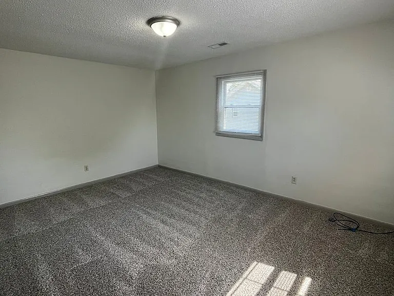 1694 S Washington Ave — Photo 3