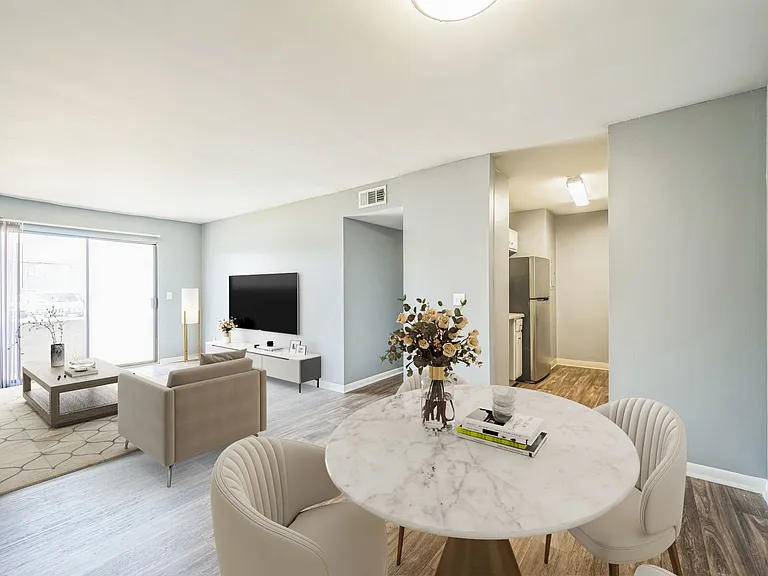 Country Place Apartments — Photo 24