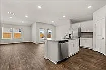 Building Photo - 245 Bethpage Dr