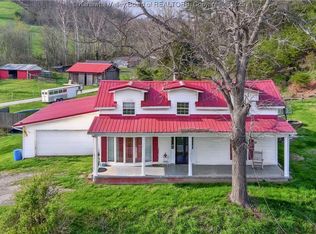 3983 Eighteen Mile Creek Rd, Buffalo, WV 25033