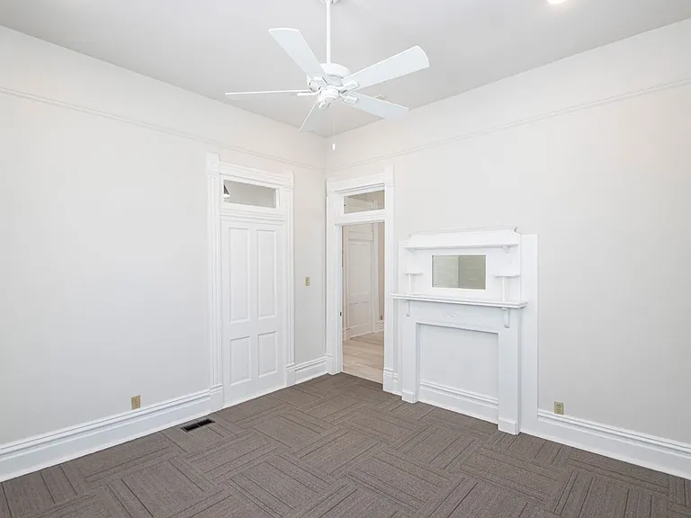 112 S Pulaski St — Photo 9