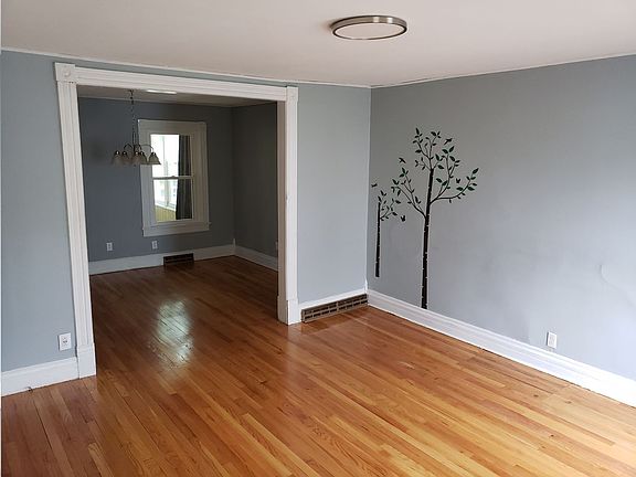 2nd image of 349 Mohawk St