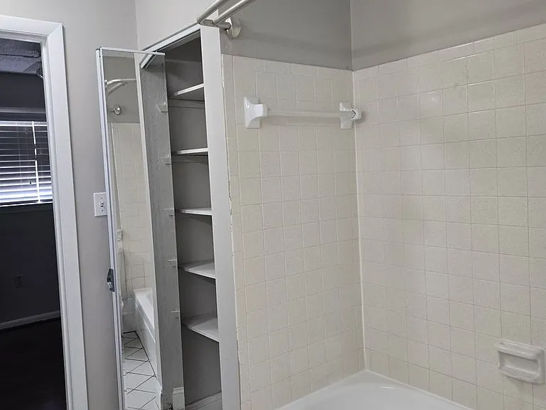 4503 NW 41st Pl — Photo 25