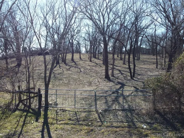 15501 E Spencer Creek Rd, Claremore, OK 74017