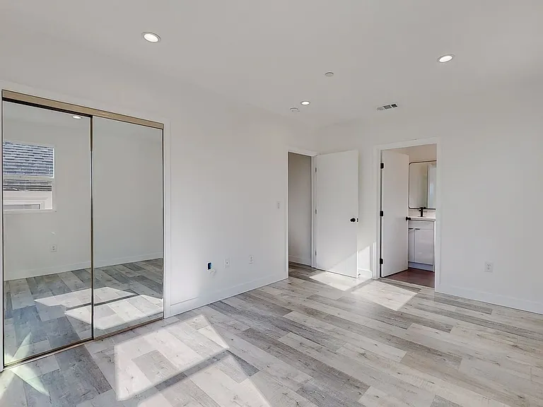 3 & 4 Bed 2-Story Townhomes with Covered Parking Spots Available! — Photo 34