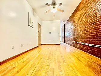 Rented by HOLTON REAL ESTATE INC.