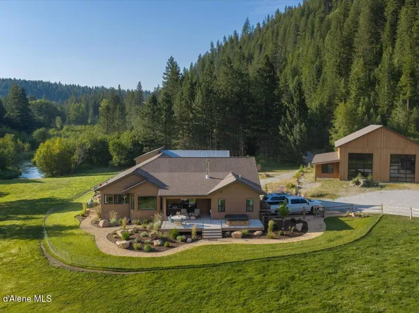 822 Little Spokane River Rd, Newport, WA 99156
