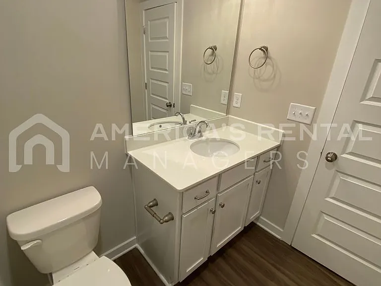 240 Avalon Way — Photo 28