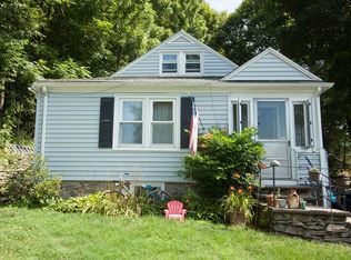 4 Willow St, Worcester, MA 01603