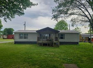 128 Chapel Hill Rd, Morganfield, KY 42437