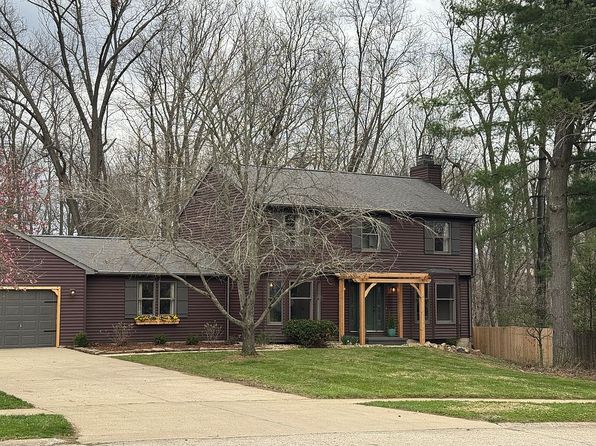 1026 Williamsburg Dr